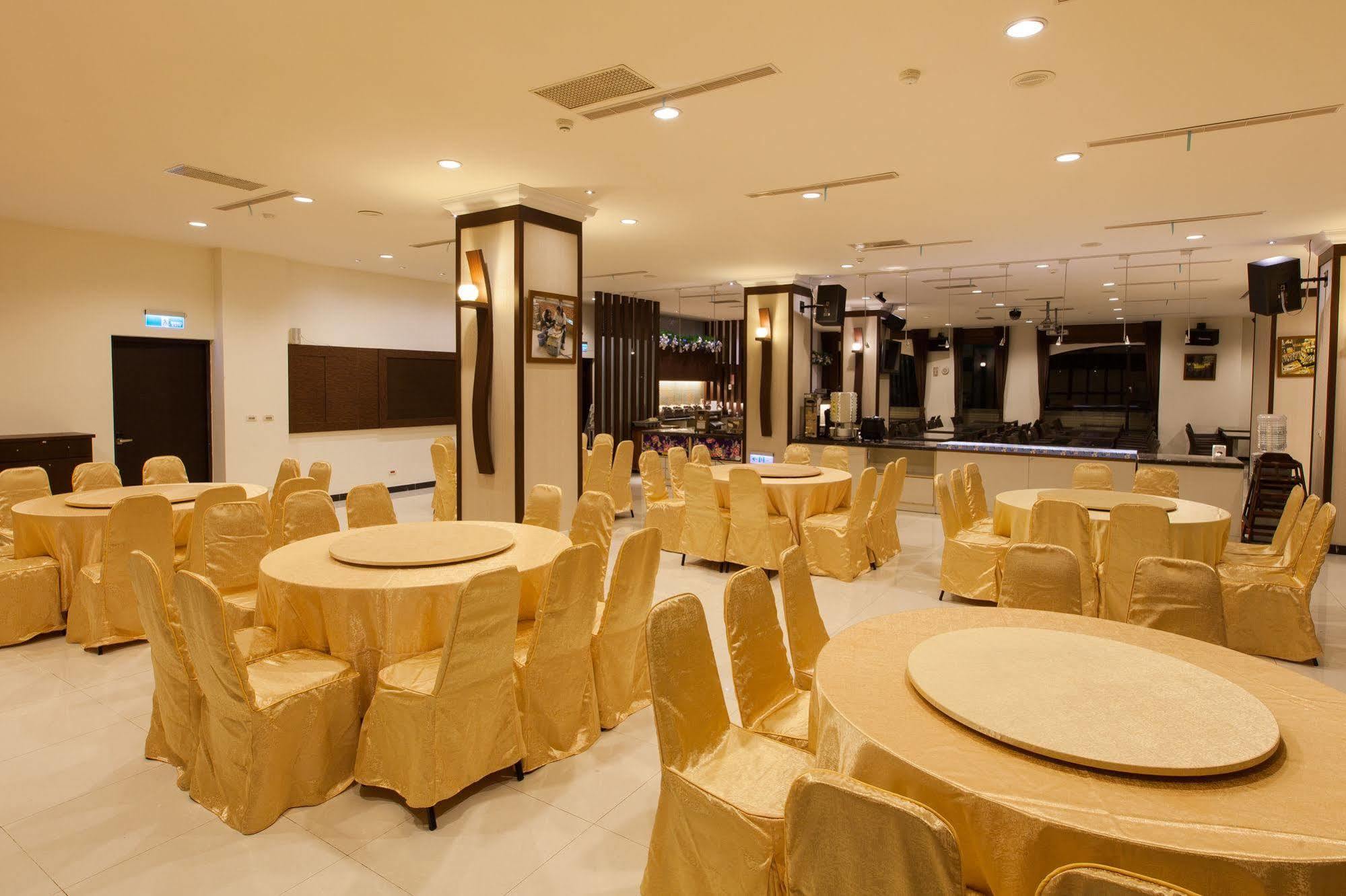F Hotel - Sanyi Exterior photo