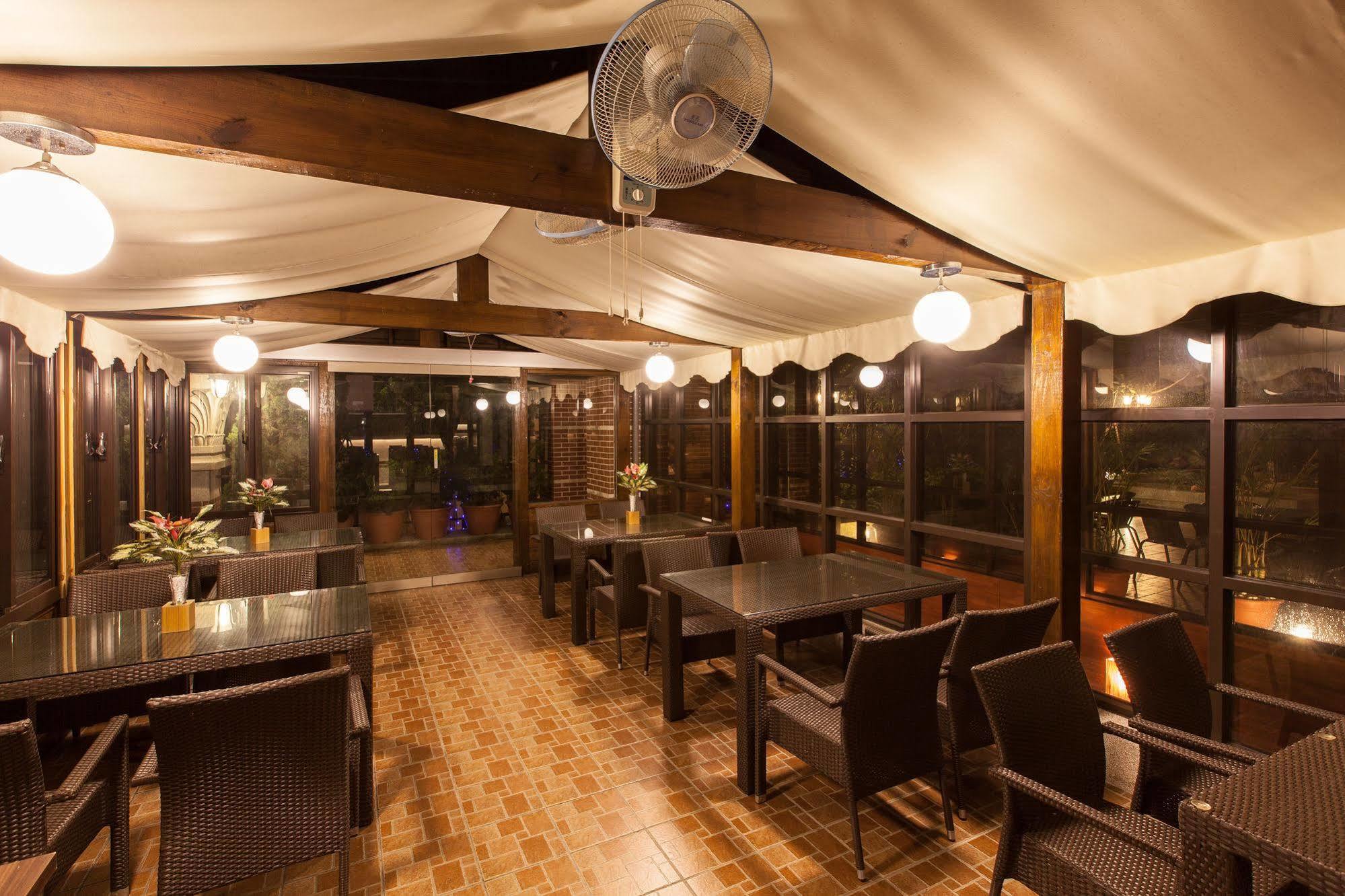 F Hotel - Sanyi Exterior photo